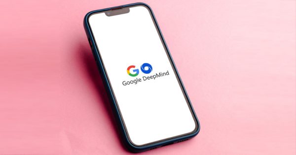 Google DeepMind RecurrentGemma превосходит модели-трансформеры