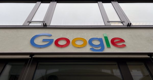 Мартин Сплитт из Google: дублированный контент не влияет на качество сайта