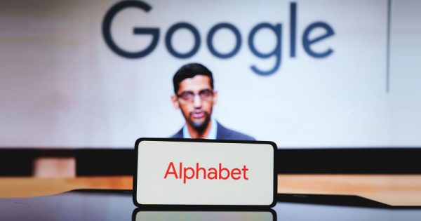 Генеральный директор Google описывает 2025 год за пределами окна поиска