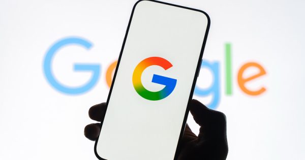 Данные Google Discover Core Update: местные издатели потеряли охват