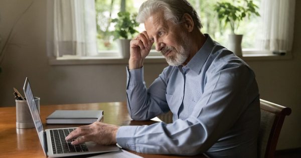 Данные показывают, что поисковый реферальный трафик для небольших издателей снизился на 60%