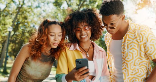 Почему нам нужно говорить о молодежи