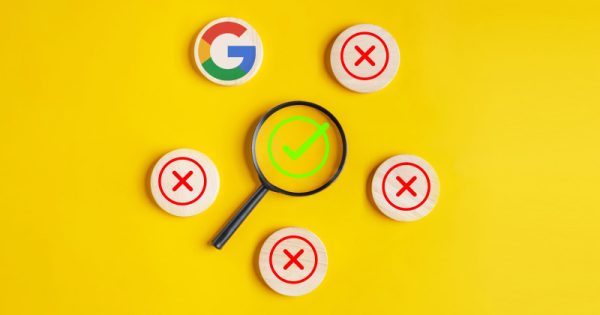 Google перечисляет 9 сценариев, объясняющих, как он выбирает канонические URL-адреса